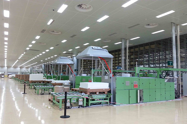 貴陽卷煙廠多聯(lián)機房采用可調(diào)式阻尼彈簧<a href='http://www.cjcm.net.cn' target='_blank'><u>減震器</u></a>